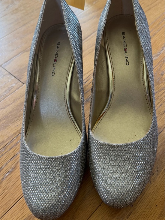 Bandolino Shoes - Bandolino Silver Glitter Closed-Toe Heels